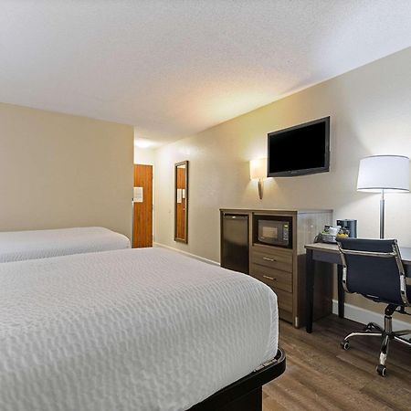 Clarion Pointe Savannah Gateway I-95 エクステリア 写真