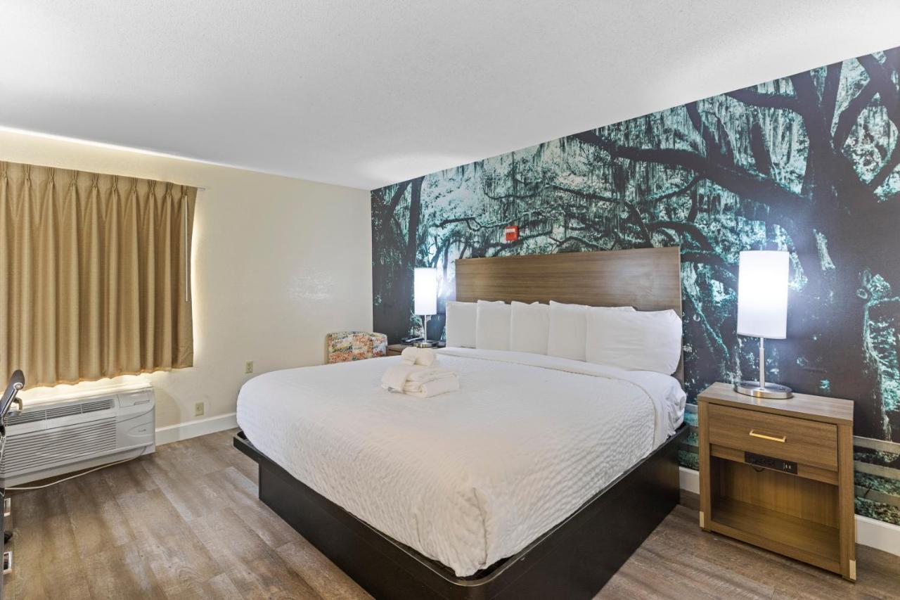 Clarion Pointe Savannah Gateway I-95 エクステリア 写真