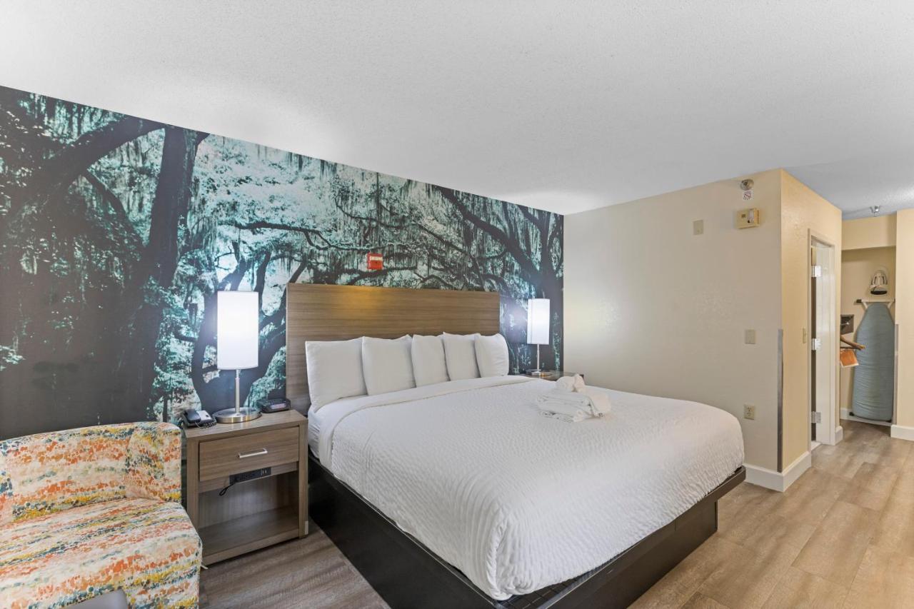 Clarion Pointe Savannah Gateway I-95 エクステリア 写真