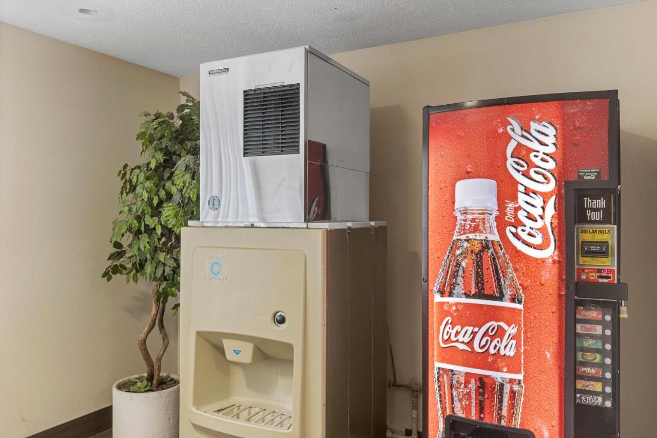 Clarion Pointe Savannah Gateway I-95 エクステリア 写真