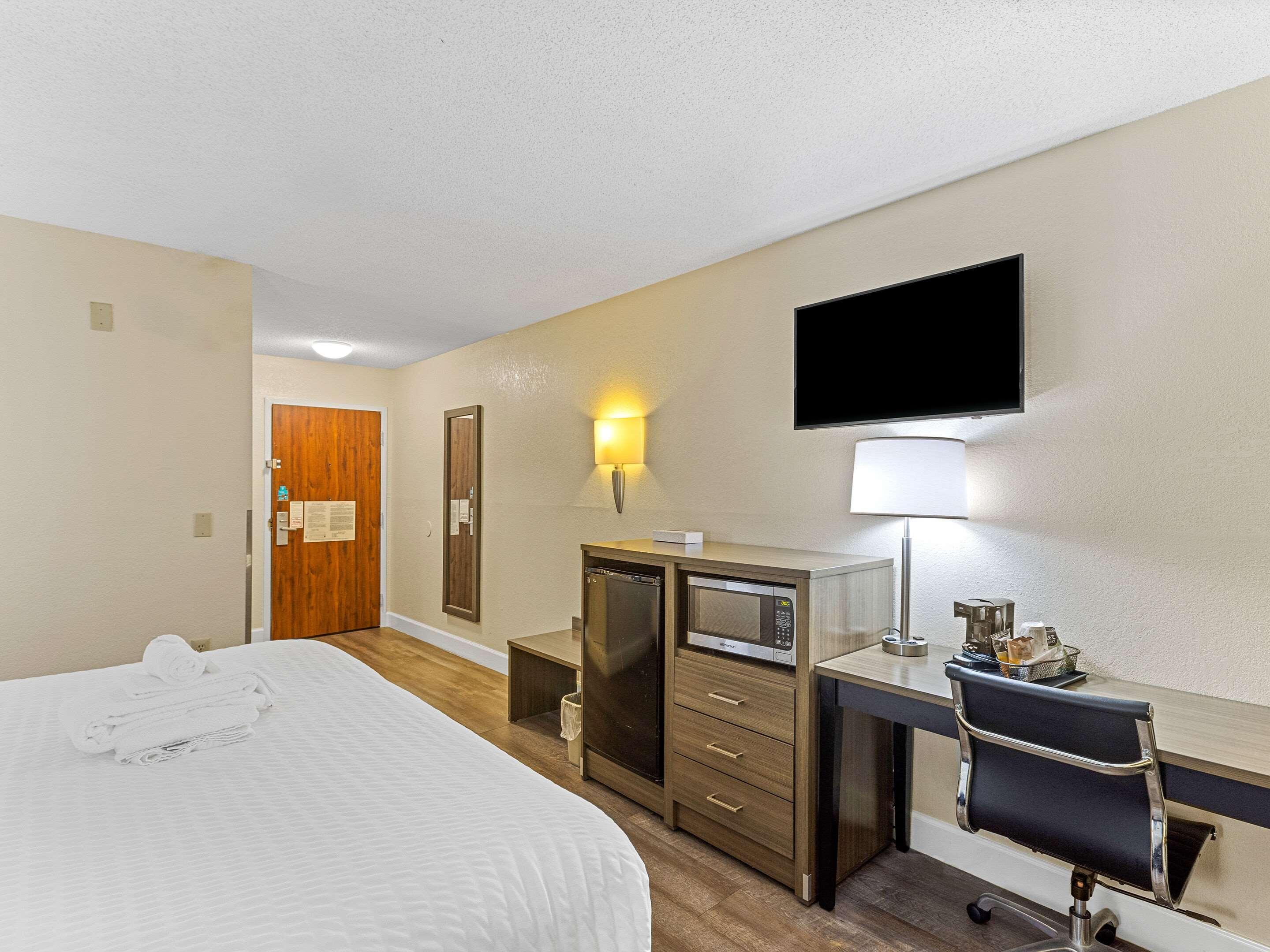 Clarion Pointe Savannah Gateway I-95 エクステリア 写真