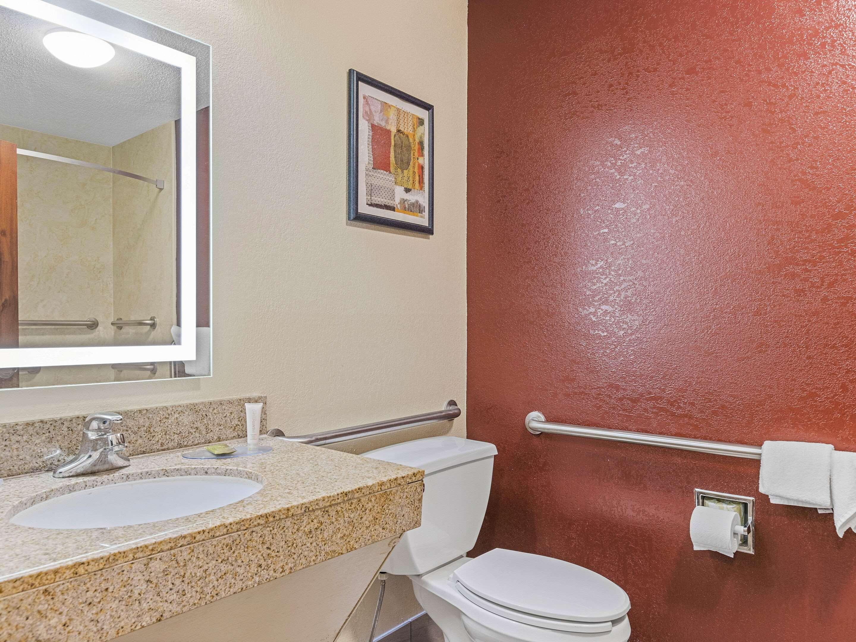 Clarion Pointe Savannah Gateway I-95 エクステリア 写真