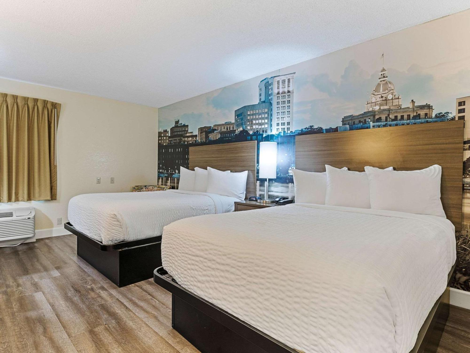 Clarion Pointe Savannah Gateway I-95 エクステリア 写真