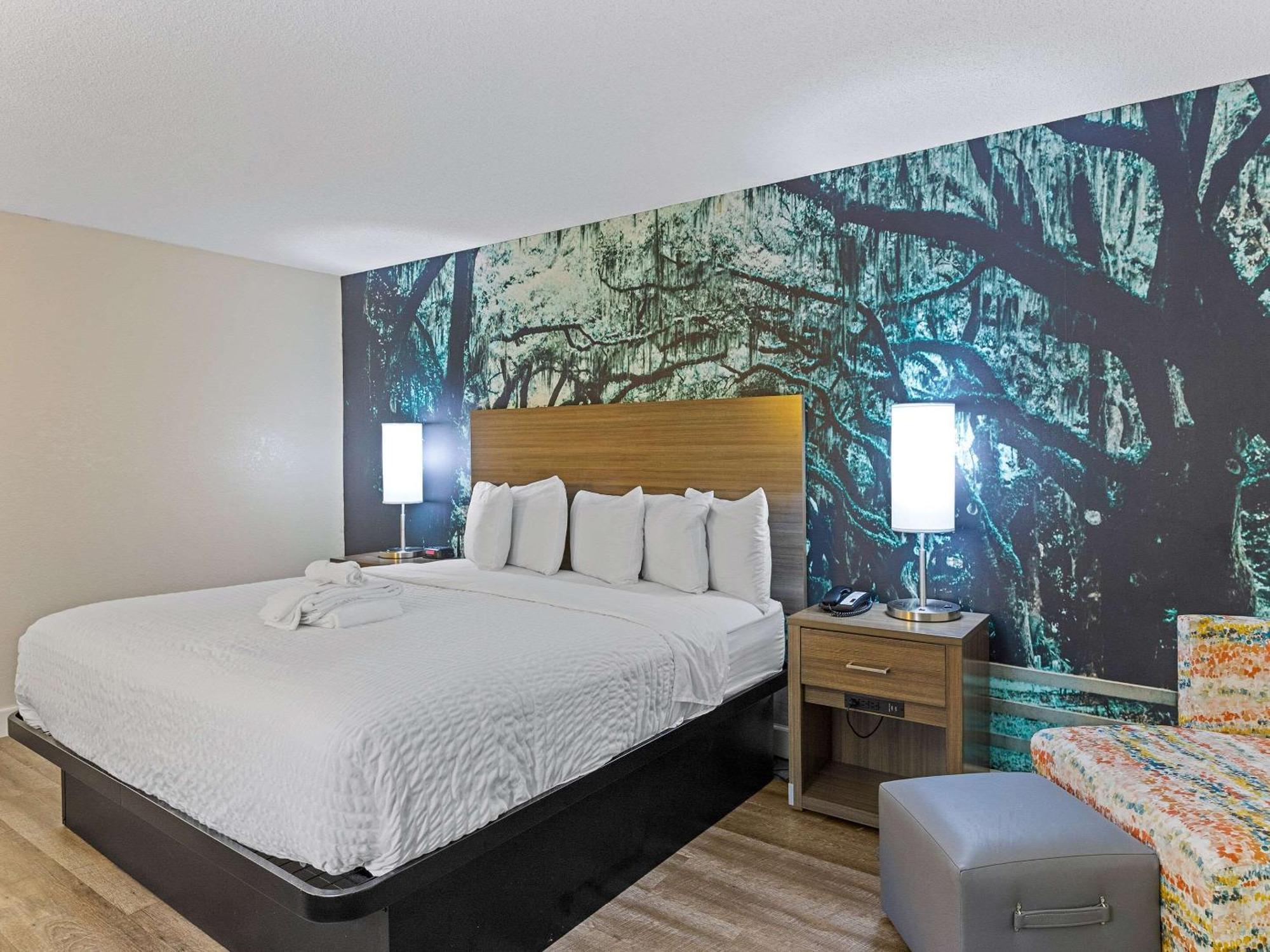 Clarion Pointe Savannah Gateway I-95 エクステリア 写真